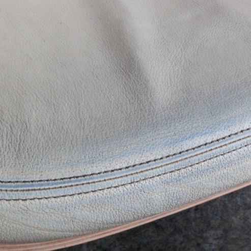 Jeansabfärbung auf weißem Leder
